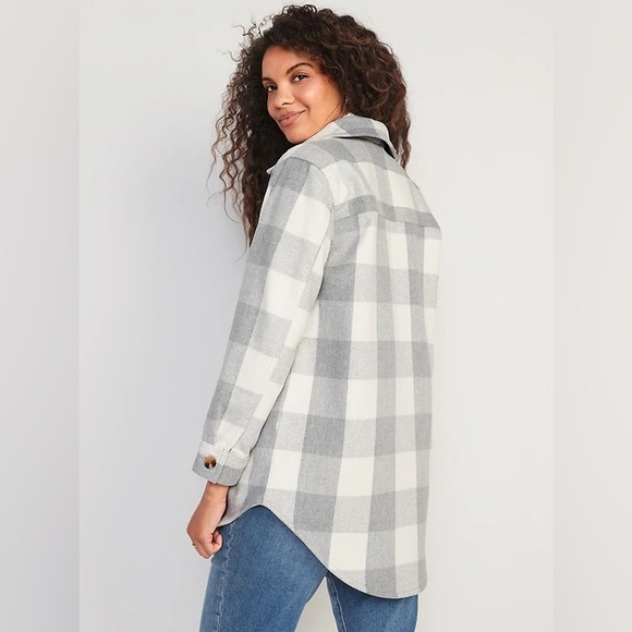 Old Navy Oversized Plaid Soft Brushed Utility Shacket Size Medium - Picture 2 of 5